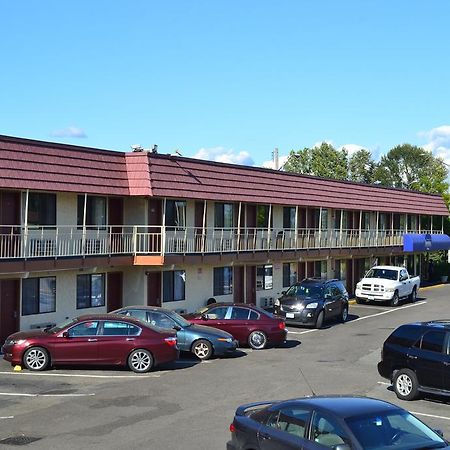 Travelodge By Wyndham Sea-Tac Airport North Тукуила Екстериор снимка