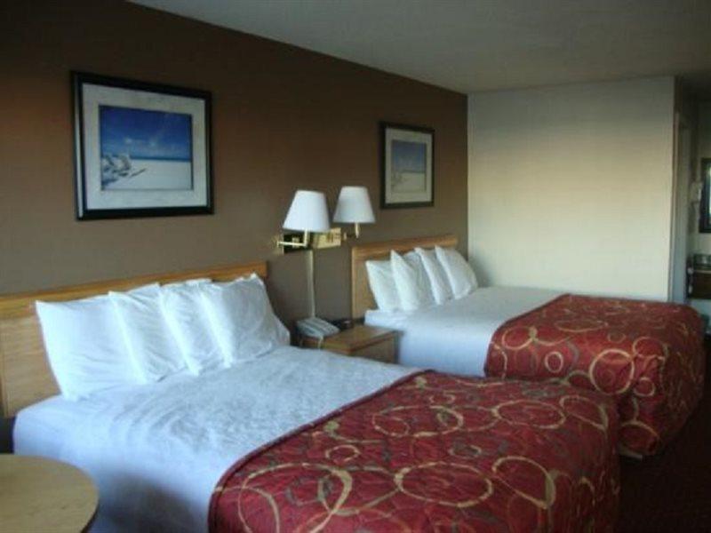 Travelodge By Wyndham Sea-Tac Airport North Тукуила Екстериор снимка