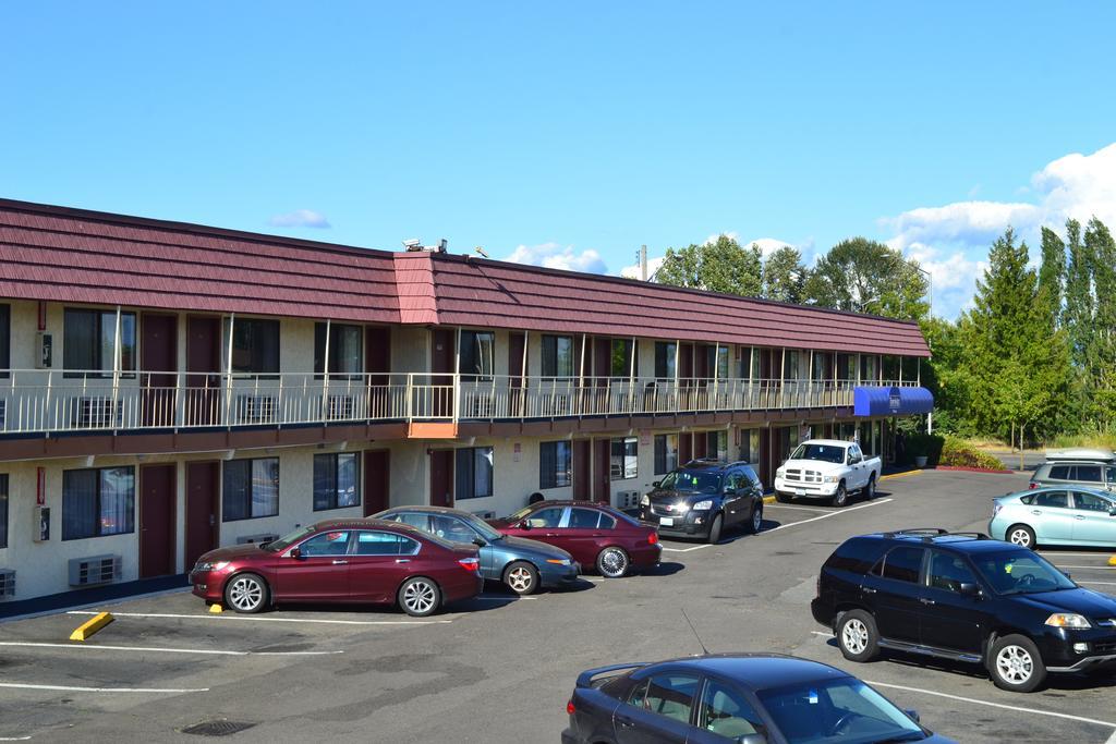 Travelodge By Wyndham Sea-Tac Airport North Тукуила Екстериор снимка