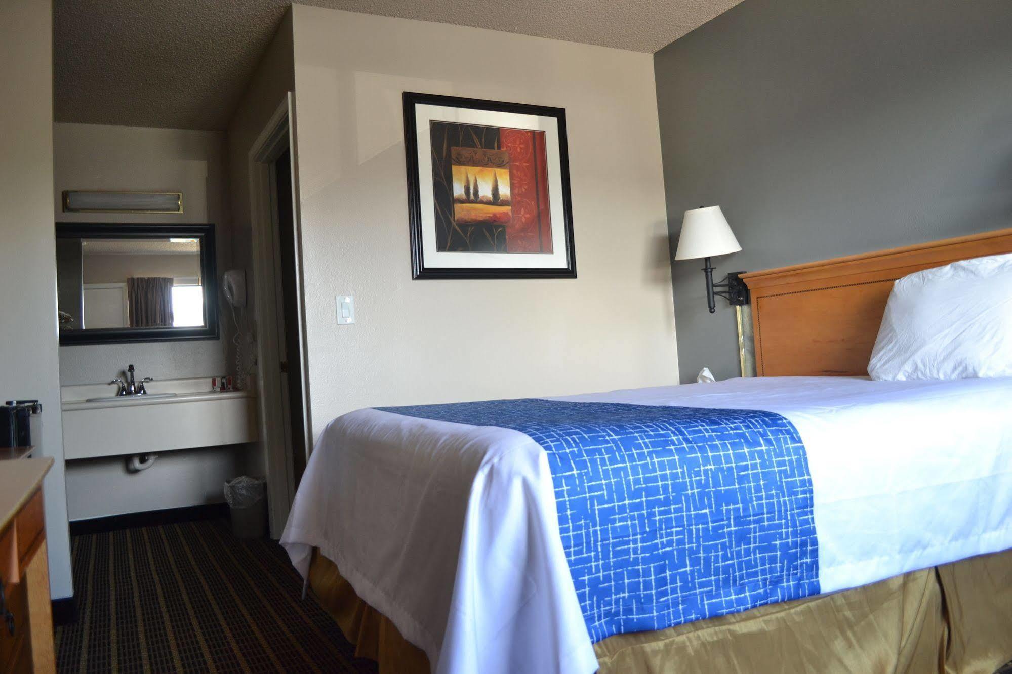 Travelodge By Wyndham Sea-Tac Airport North Тукуила Екстериор снимка