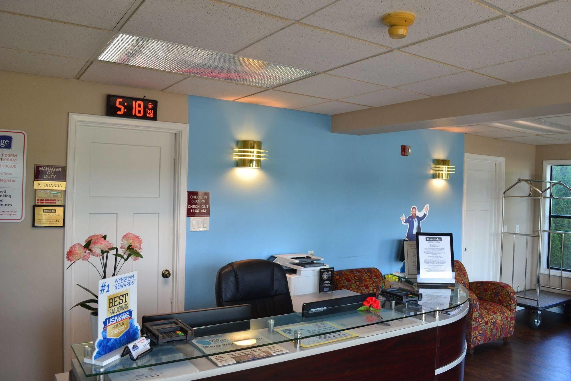 Travelodge By Wyndham Sea-Tac Airport North Тукуила Екстериор снимка